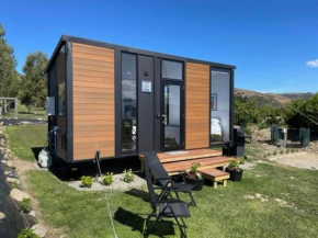 Ruffell Ranch Cabin by Tiny Away, Tarras